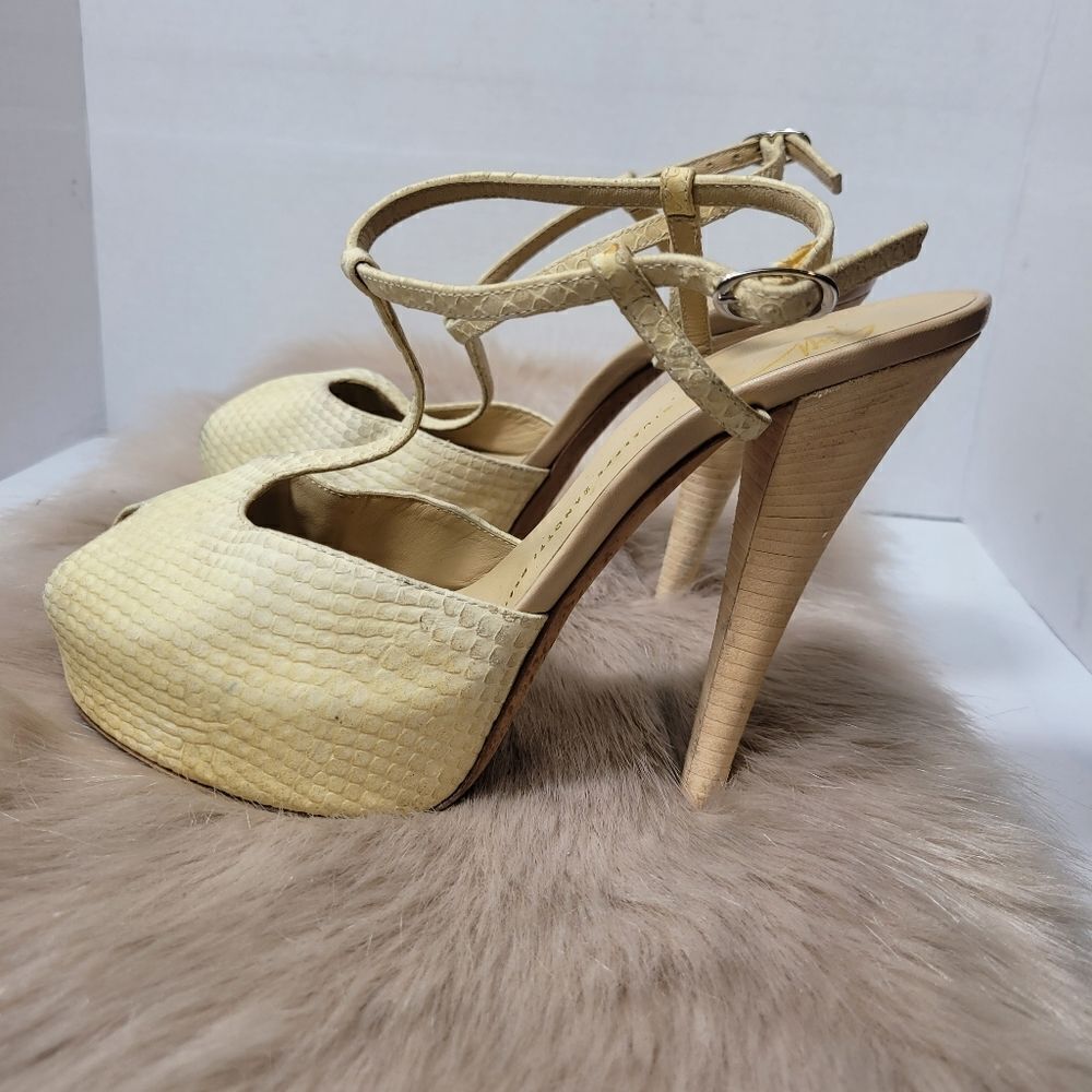 Giuseppe Zanotti Sand Open Toe T-strap Hidden Platforms - Picture 3 of 8